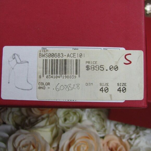 HOST PICK!! Valentino Garavani Suede ankle boots 40 - Picture 15 of 15